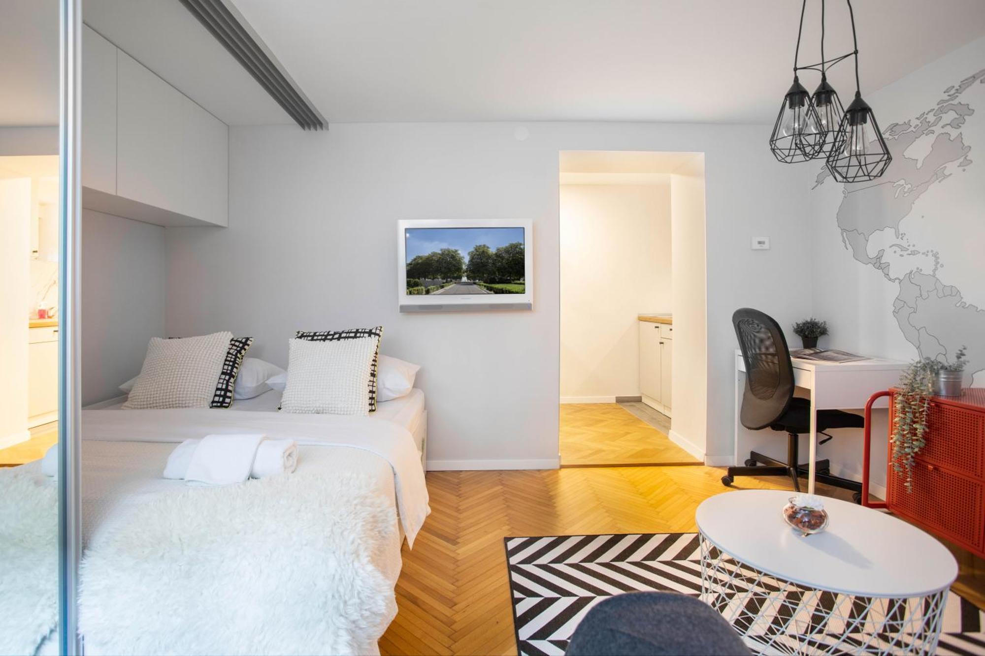 Modern Studio Near British Square 자그레브 외부 사진