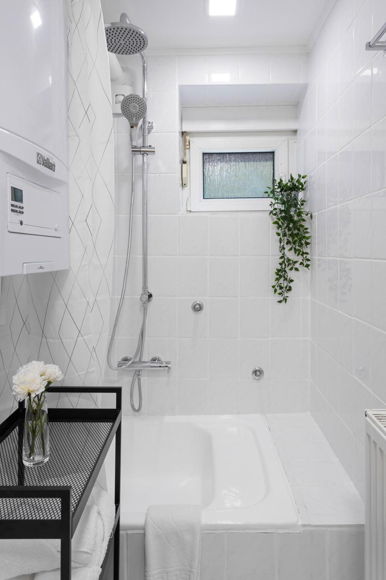 Modern Studio Near British Square 자그레브 외부 사진