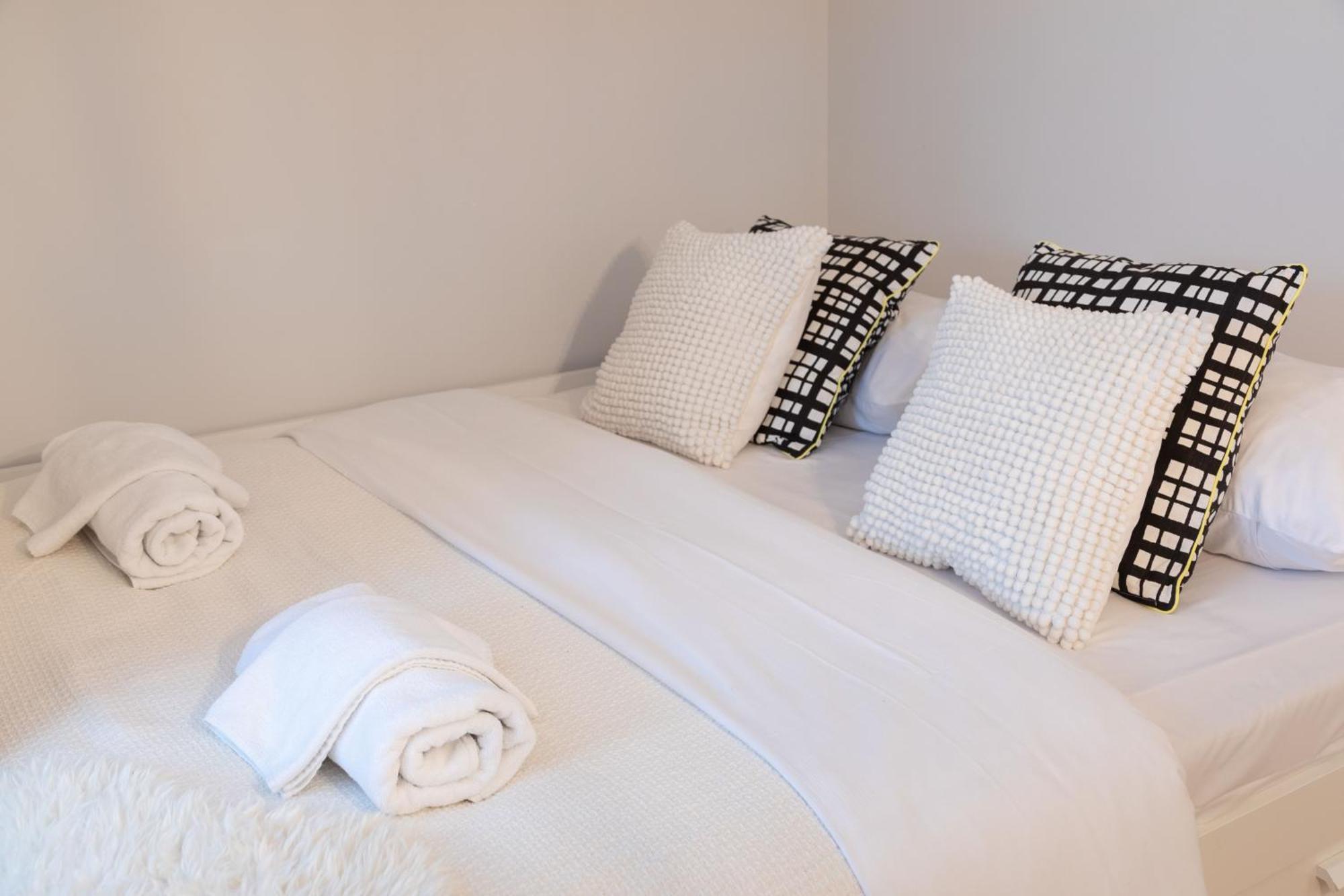 Modern Studio Near British Square 자그레브 외부 사진